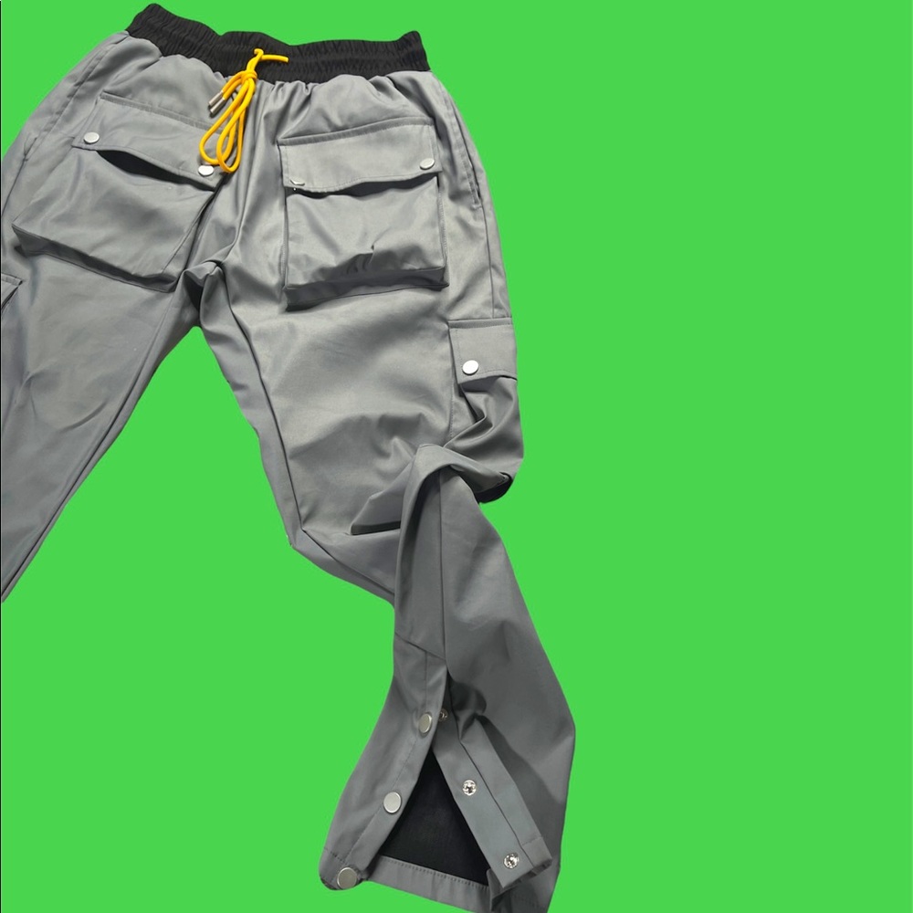 Mt. Vega Utility Cargo Pants - Picture 3 of 7